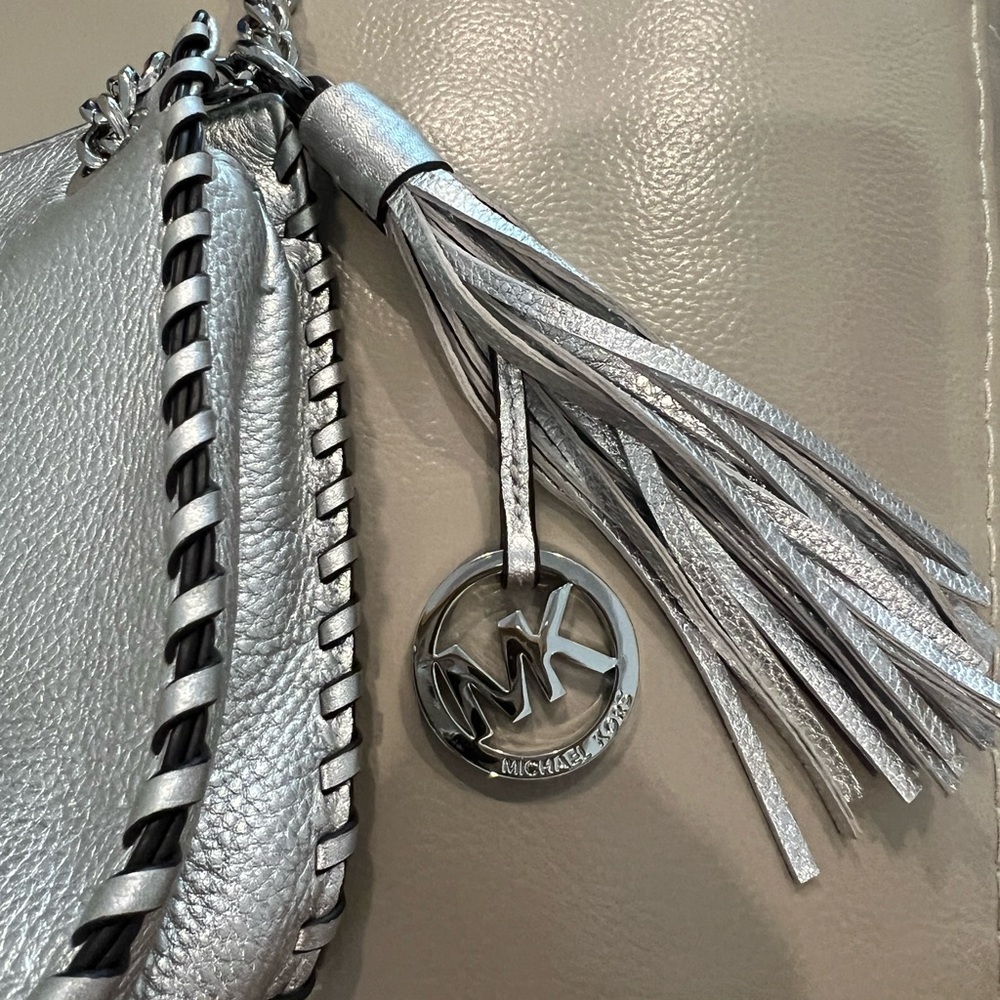 Michael Kors  silver leather crossbody handbag - Picture 9 of 9